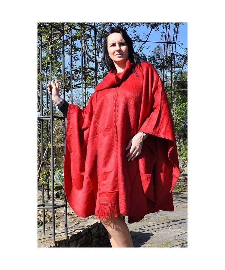Manteau cape rouge indien